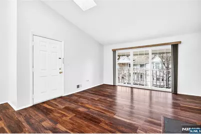 556 Holly Court, Mahwah, NJ 07430 - Photo 11