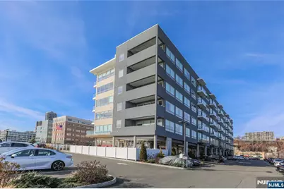 15 Somerset Lane 302 #302, Edgewater, NJ 07020 - Photo 5