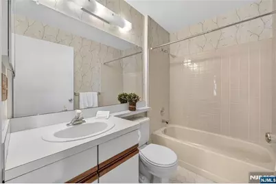 560 Holly Court, Mahwah, NJ 07430 - Photo 27