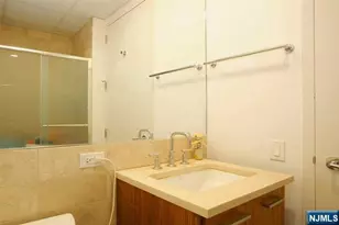 4 Beacon Way 1412, Jersey City, NJ 07304 - Photo 17