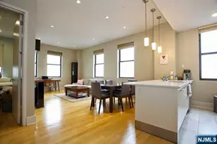 4 Beacon Way 1412, Jersey City, NJ 07304 - Photo 9