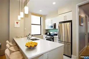 4 Beacon Way 1412, Jersey City, NJ 07304 - Photo 3