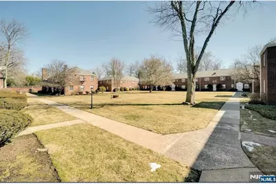 63 W Hudson B7 #B7, Englewood, NJ 07631 - Photo 9