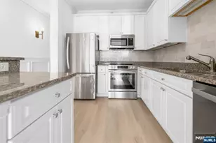 22 Ave At Port Imperial 403, West New York, NJ 07093 - Photo 7