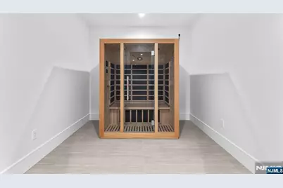 156 Stuart Street, Paramus, NJ 07652 - Photo 45