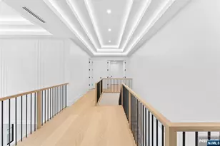 156 Stuart St, Paramus, NJ 07652 - Photo 21