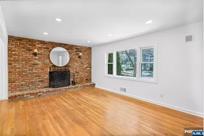 24 Gilbert Avenue, Paramus, NJ 07652 - Photo 3