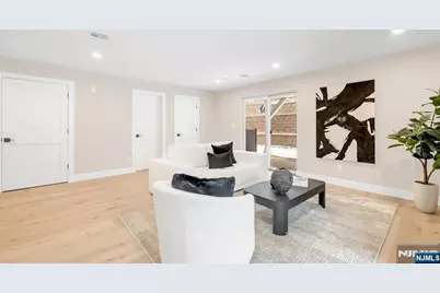 188 Broadway 3 #3, Woodcliff Lake, NJ 07677 - Photo 31