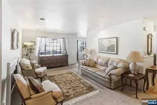 1306 Faulkner Ct, Mahwah, NJ 07430 - Photo 5