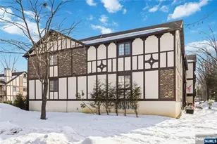 1306 Faulkner Ct, Mahwah, NJ 07430 - Photo 27