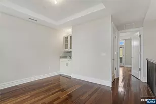 6 Cambridge Way 6, Weehawken, NJ 07086 - Photo 9