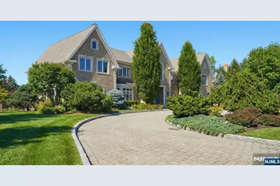 211 Vaccaro Drive, Cresskill, NJ 07626 - Photo 17