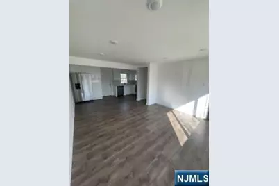 73 Macarthur Avenue 1st Floor #1st floor, Lodi, NJ 07644 - Photo 5