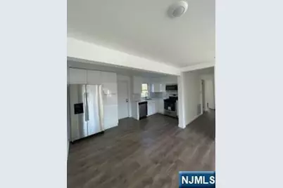 73 Macarthur Avenue 1st Floor #1st floor, Lodi, NJ 07644 - Photo 3