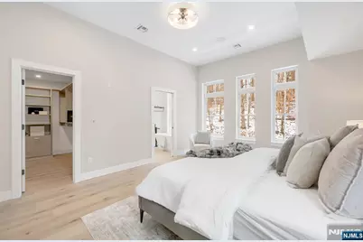 188 Broadway 7 #7, Woodcliff Lake, NJ 07677 - Photo 17