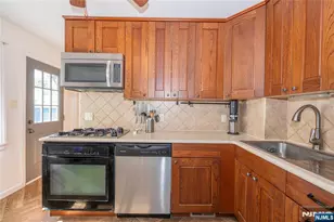 16-15 Well, Fair Lawn, NJ 07410 - Photo 9