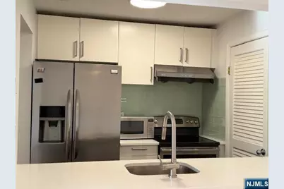 220B Washington Avenue 220B #220B, Fort Lee, NJ 07024 - Photo 7