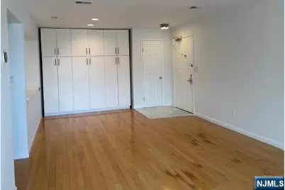 220B Washington Avenue 220B #220B, Fort Lee, NJ 07024 - Photo 3