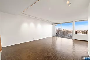 3 Horizon G-11, Fort Lee, NJ 07024 - Photo 9