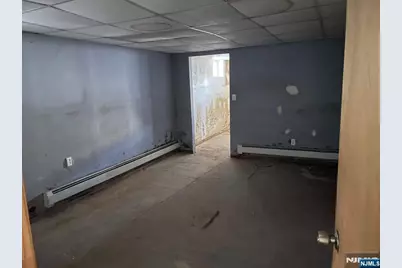 659 Valley Brook Avenue, Lyndhurst Township, NJ 07071 - Photo 3