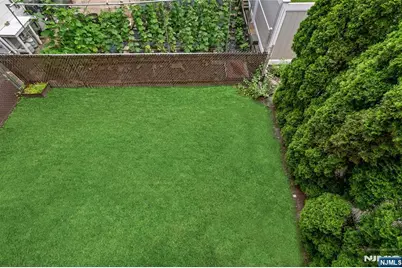 245 Knox Avenue, Cliffside Park, NJ 07010 - Photo 31