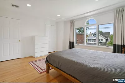 245 Knox Avenue, Cliffside Park, NJ 07010 - Photo 23