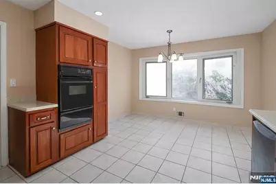 595 Colonial Road, River Vale Township, NJ 07675 - Photo 13