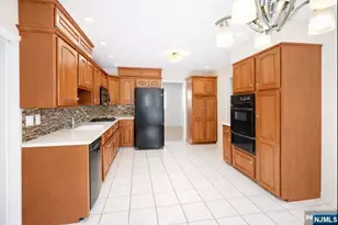 595 Colonial Rd, River Vale Township, NJ 07675 - Photo 11