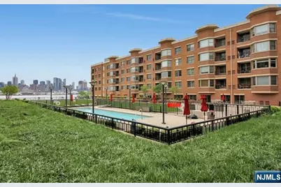 20 Ave At Port Imperial 310 #310, West New York, NJ 07093 - Photo 37