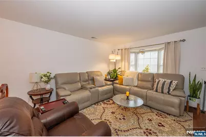 3 Martha Court, Newark, NJ 07103 - Photo 5