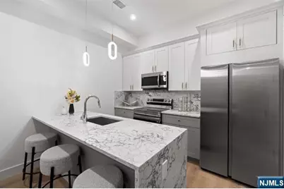 491 Broadway 402 #402, Bayonne, NJ 07002 - Photo 9