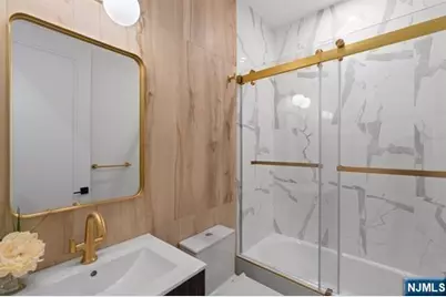 491 Broadway 402 #402, Bayonne, NJ 07002 - Photo 15