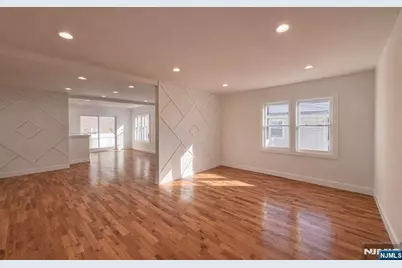 309 Ottawa Avenue, Hasbrouck Heights, NJ 07604 - Photo 7