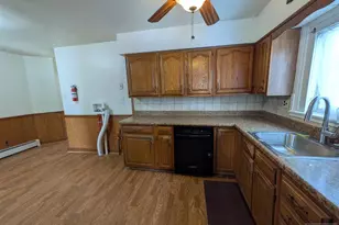 628 2nd Ave 1st Floor, Lyndhurst Township, NJ 07071 - Photo 5