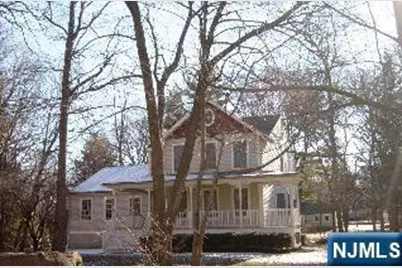 4 Lee Court, Waldwick, NJ 07463 - Photo 3