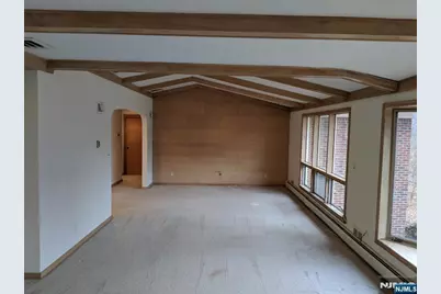 711 W Saddle River Road, Ho Ho Kus, NJ 07423 - Photo 9