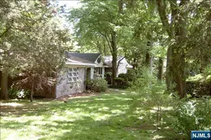 711 W Saddle River Rd, Ho Ho Kus, NJ 07423 - Photo 3