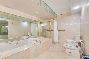 1512 Palisade Ave 16L, Fort Lee, NJ 07024 - Photo 19