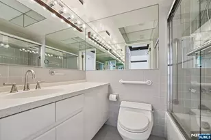 1512 Palisade Ave 16L, Fort Lee, NJ 07024 - Photo 15