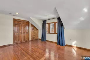 9 Old Wood Rd, Edgewater, NJ 07020 - Photo 11