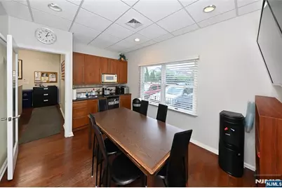 253 Madison Avenue, Wyckoff Township, NJ 07481 - Photo 7