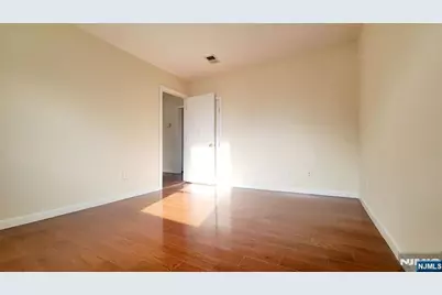 96 Westside Avenue, Bergenfield, NJ 07621 - Photo 7
