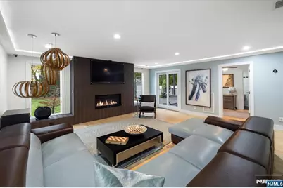 827 Alden Road, Paramus, NJ 07652 - Photo 9