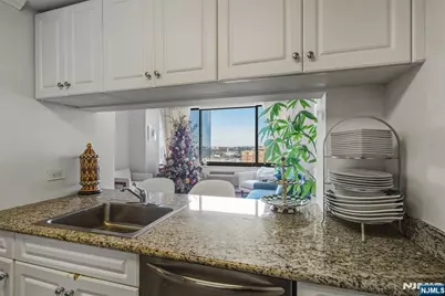 100 Old Palisade Road 3013 #3013, Fort Lee, NJ 07024 - Photo 7