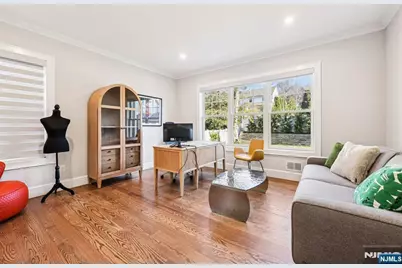 298 Buttonwood Drive, Paramus, NJ 07652 - Photo 23