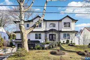 298 Buttonwood Dr, Paramus, NJ 07652 - Photo 1