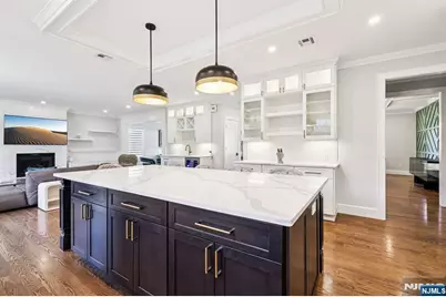 298 Buttonwood Drive, Paramus, NJ 07652 - Photo 17