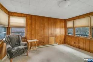 90 Arnot Pl, Paramus, NJ 07652 - Photo 5