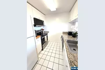 100 Old Palisade Road 3314 #3314, Fort Lee, NJ 07024 - Photo 7