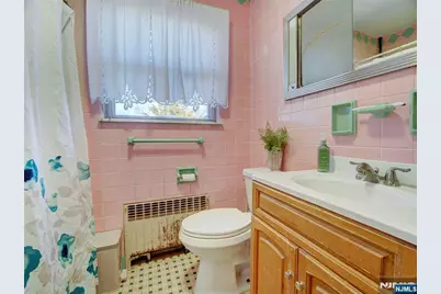 475 Dewey Avenue, Saddle Brook Township, NJ 07663 - Photo 23